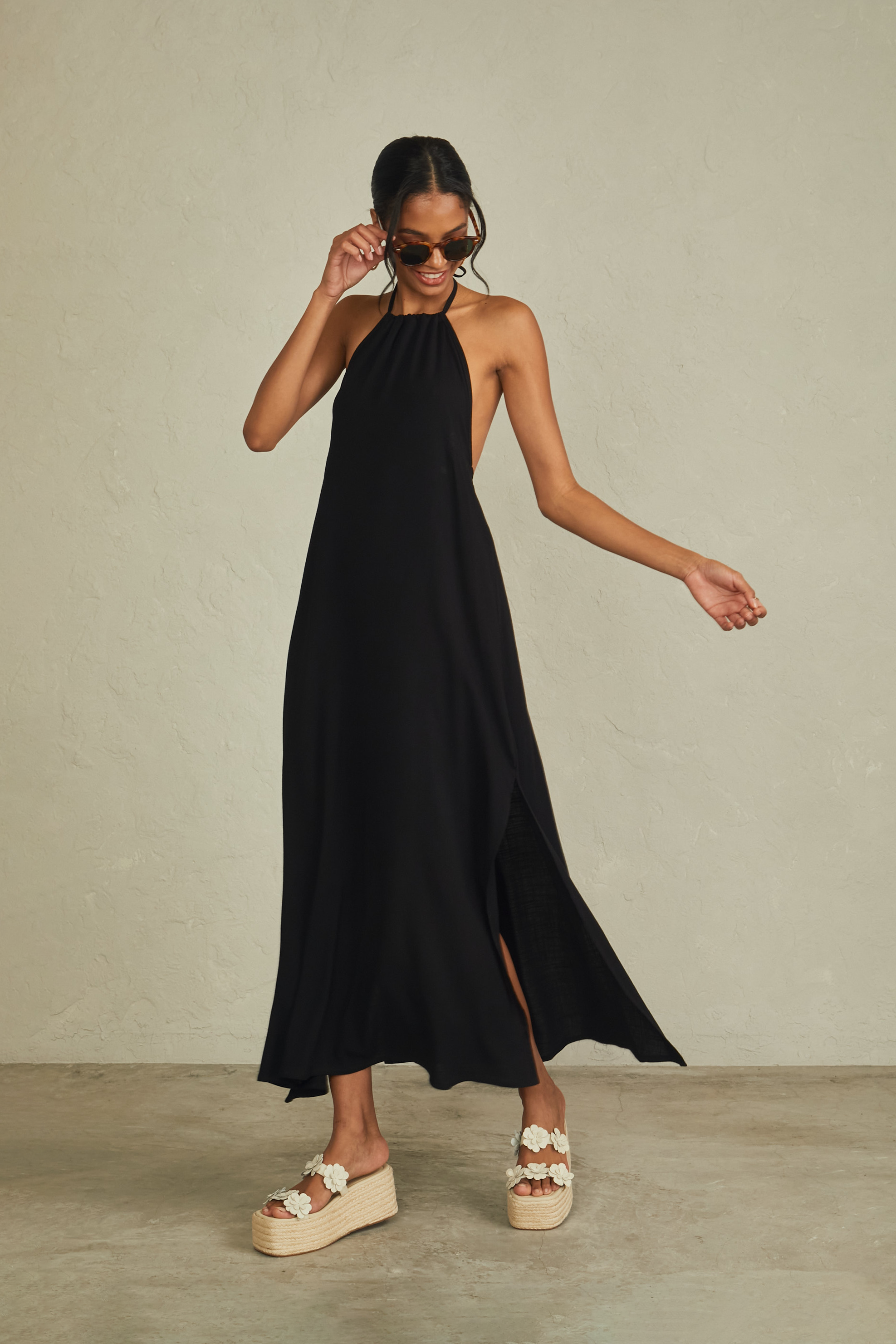 Vestido Lino Cuello Halter - Negro